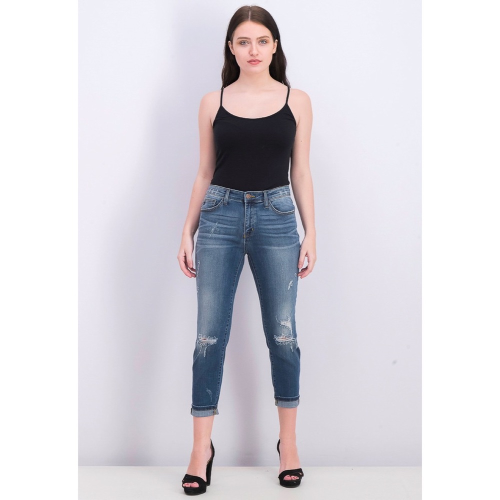 Judy Blue- Relaxing out back jeans